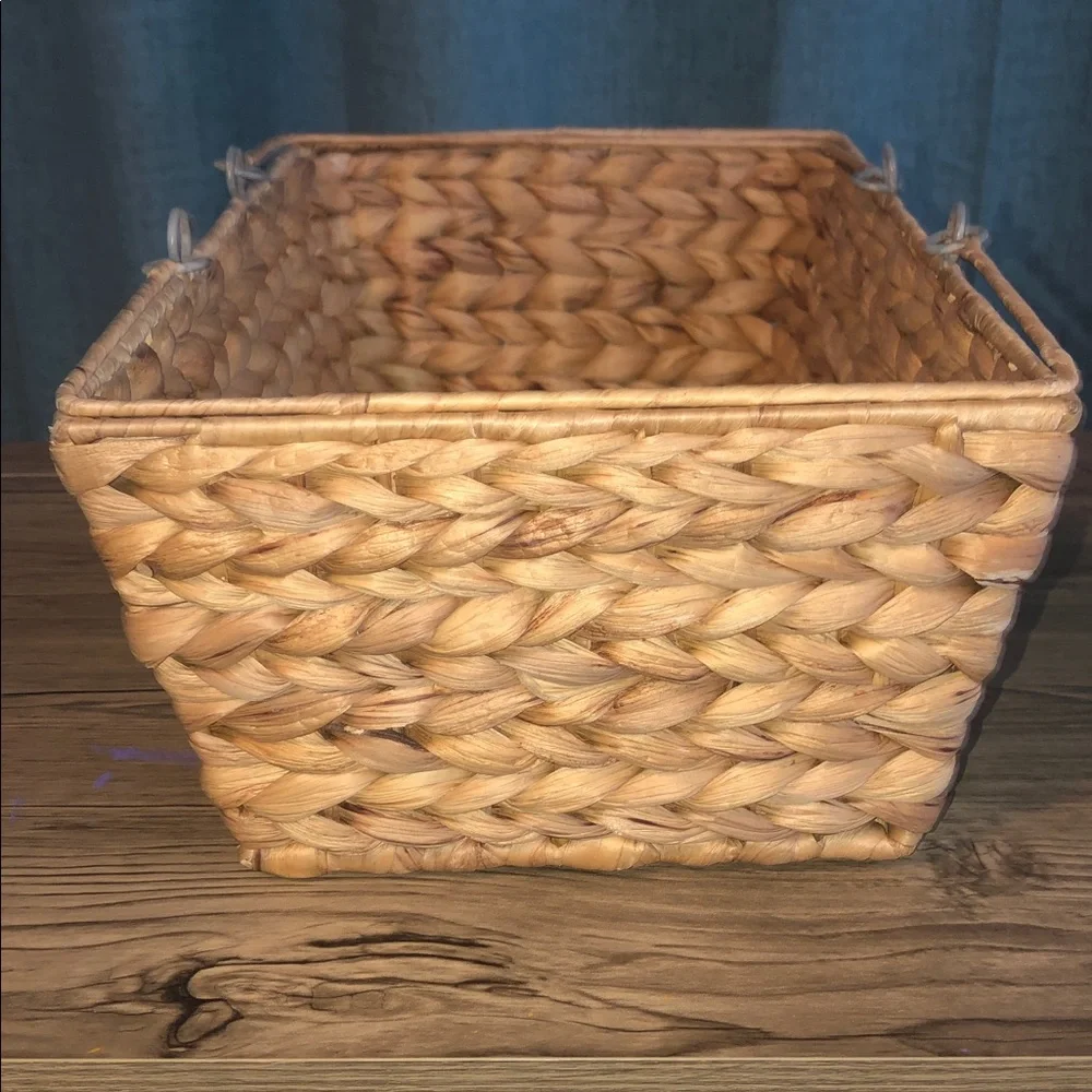 BUNDLE OF THREE WICKER BASKETS
